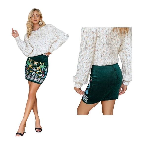 BERRYGO High Waist Boho Mini Skirt Simplee Green Corduroy Embroidery Womens S - Picture 1 of 7